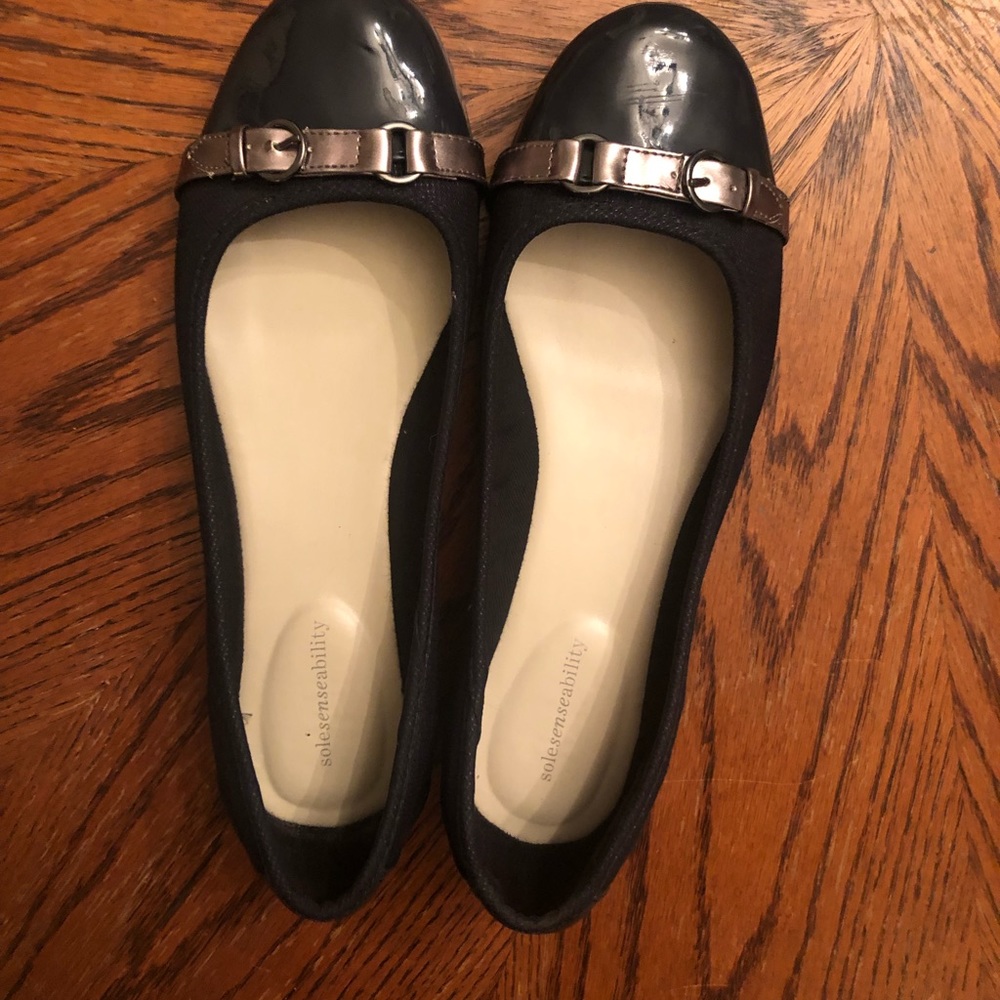 Great shoes from Kohl’s navy blue size 9.5